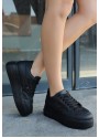 Sinda Siyah Cilt Simli Bağcıklı Spor Ayakkabı
